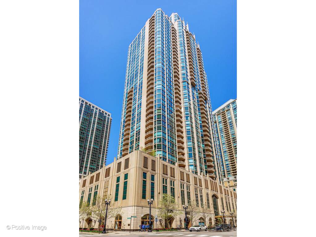 21 E Huron Street #4302 property in Chicago