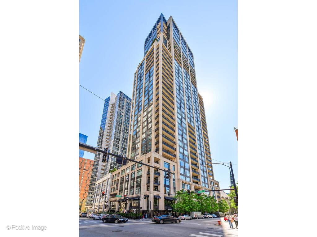 9 W Walton Street #1501 property in Chicago