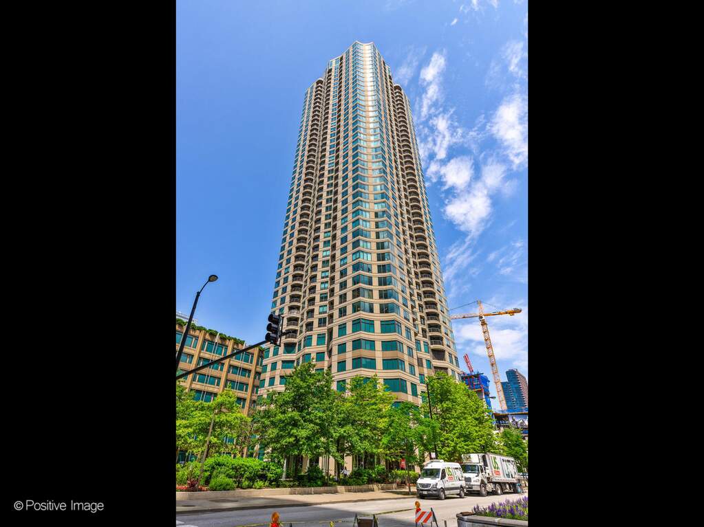 400 N Lasalle Drive #1611 property in Chicago