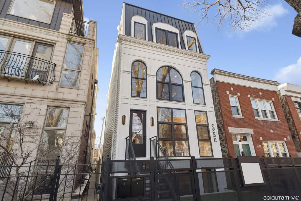 2028 W Wabansia Avenue #2 property in Chicago