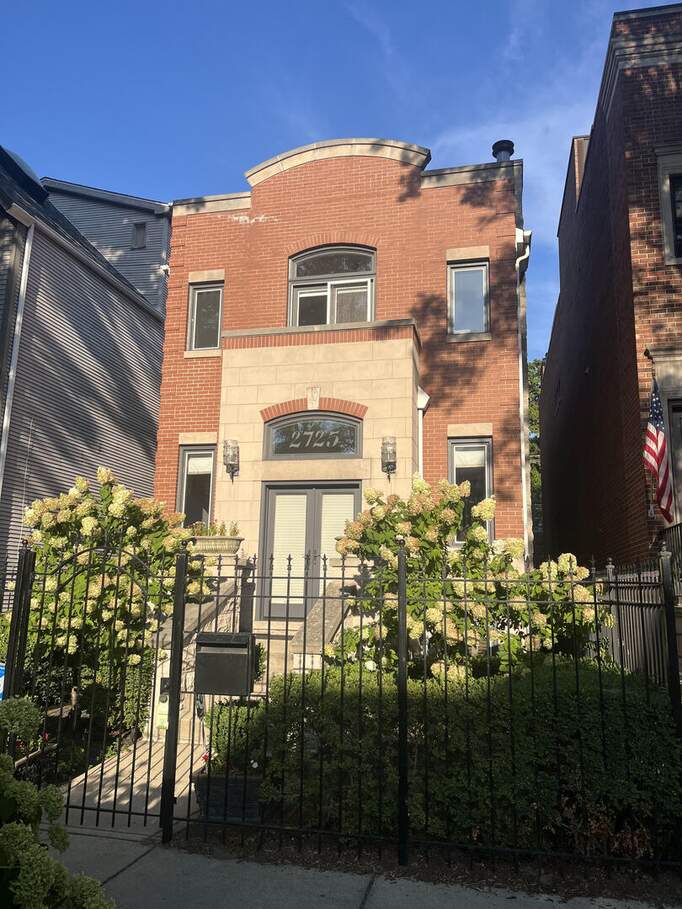 2725 N Magnolia Avenue #SFH property in Chicago