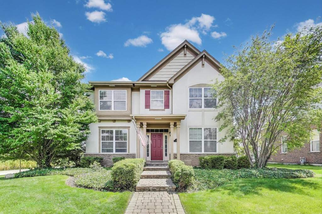 1721 N Woods Way property in Vernon Hills