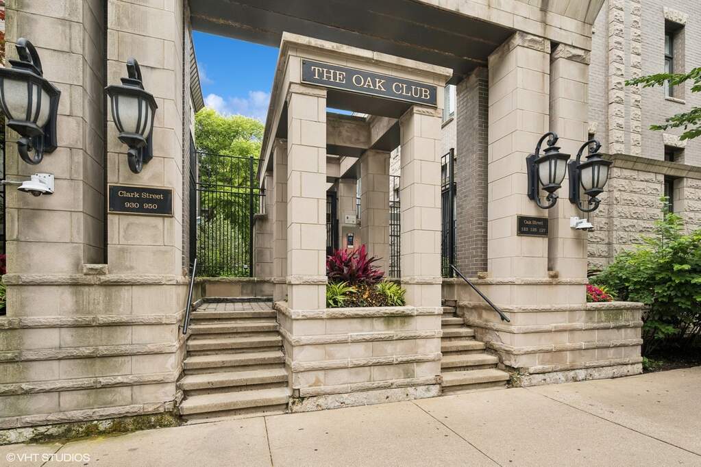 123 W Oak Street #N property in Chicago