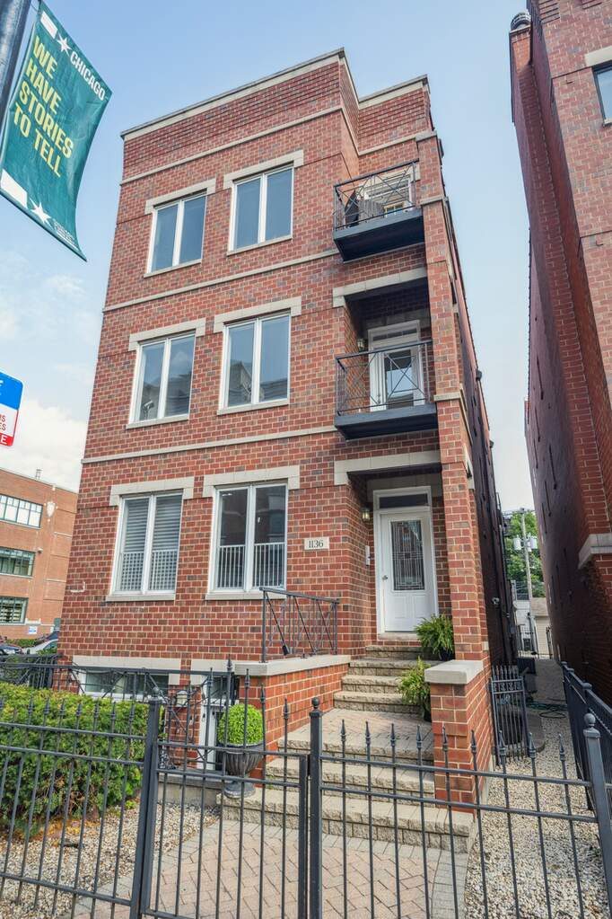 1136 W Fullerton Avenue #1 property in Chicago