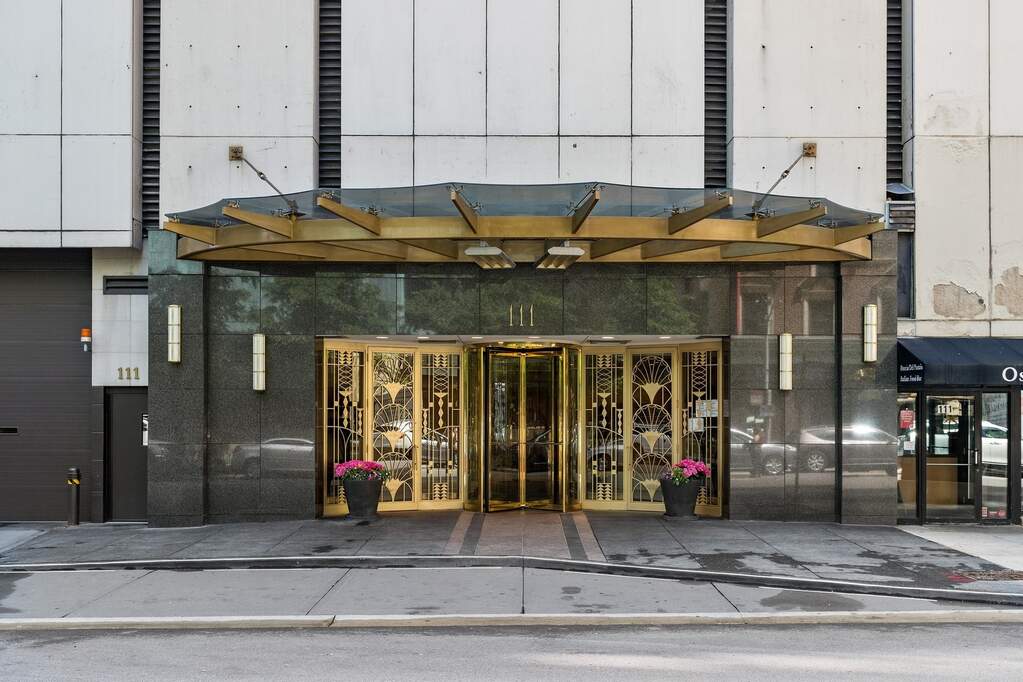 111 E Chestnut Street #17G property in Chicago
