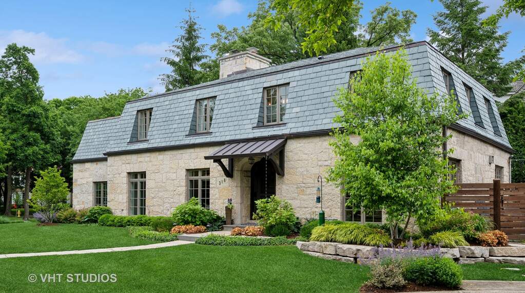 318 Sunset Road property in Winnetka