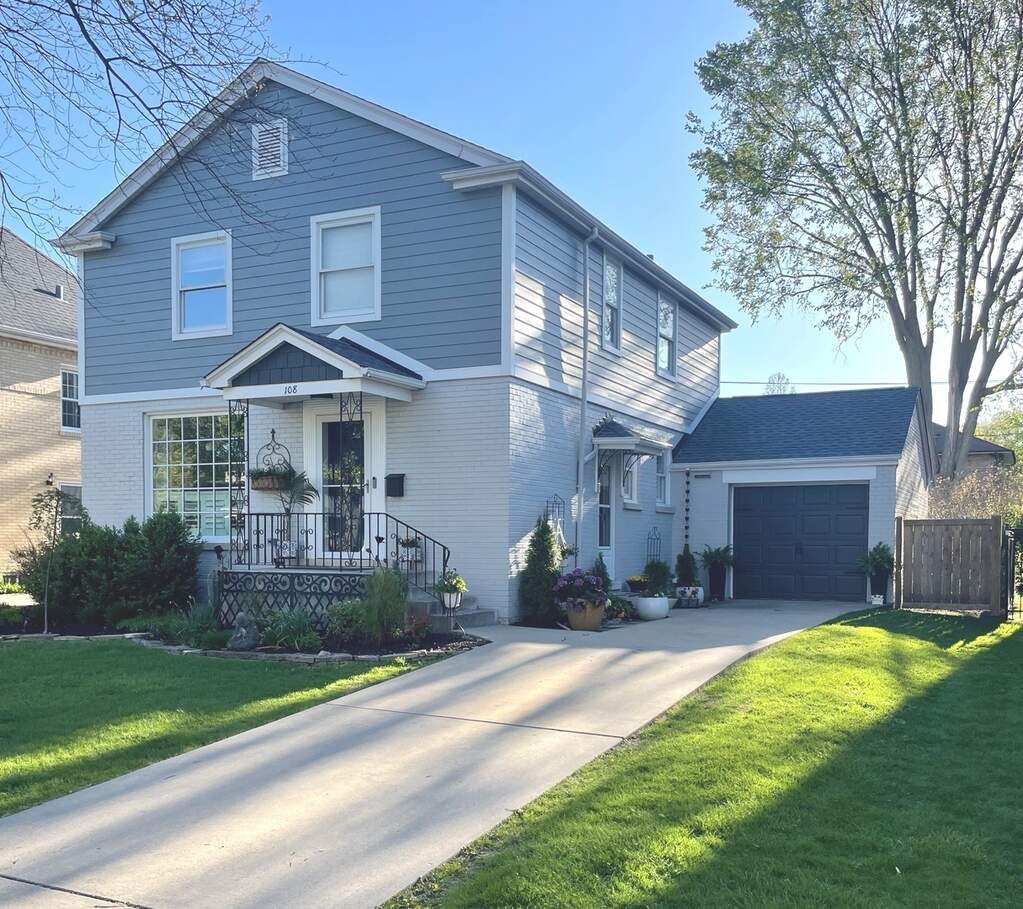 108 East Avenue property in Park Ridge