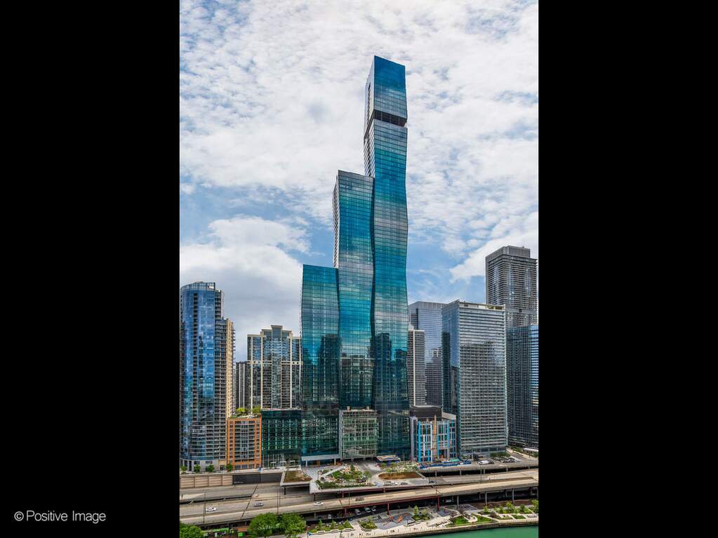 363 E Wacker Drive #2808 property in Chicago