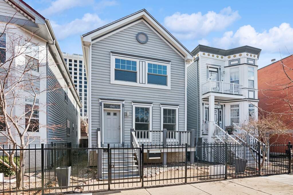 1249 S Plymouth Court property in Chicago