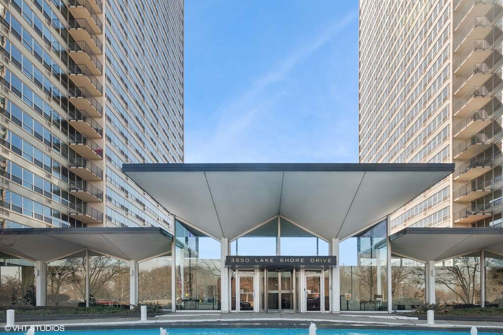 3550 N Lake Shore Drive #1013 property in Chicago