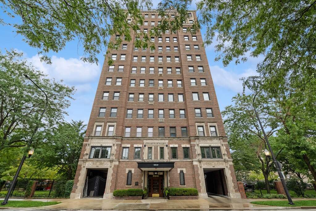 5510 N Sheridan Road #7B property in Chicago