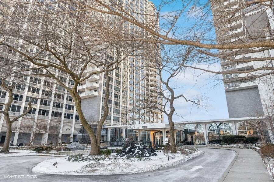 4250 N Marine Drive #402 property in Chicago