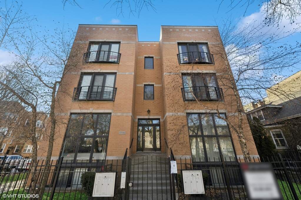 7300 N Hamilton Avenue #3N property in Chicago