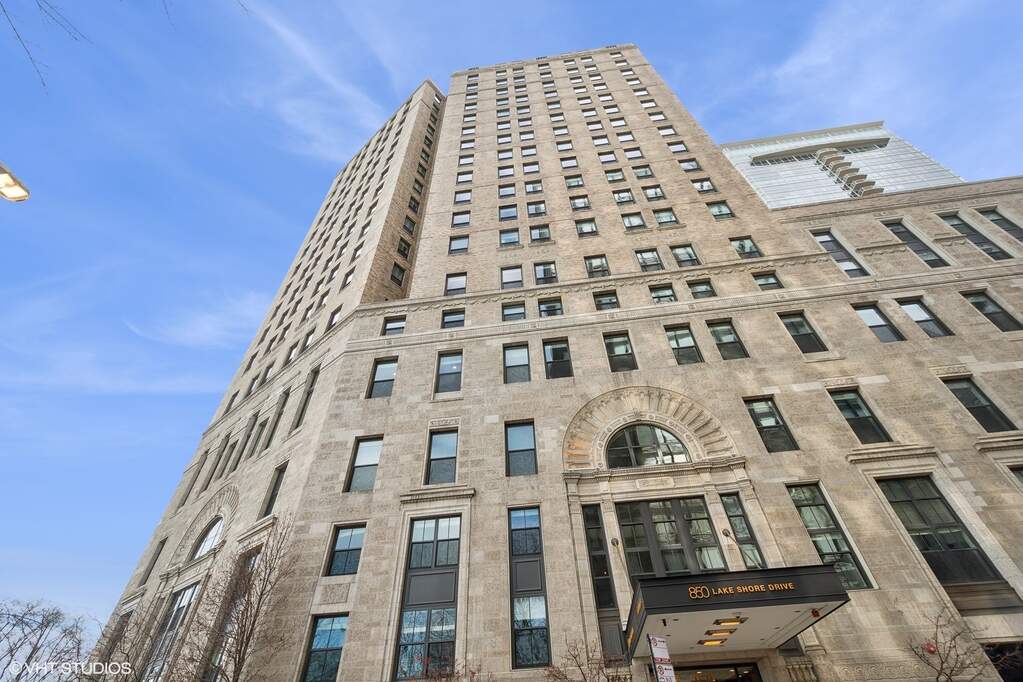 850 N Lake Shore Drive #610 property in Chicago