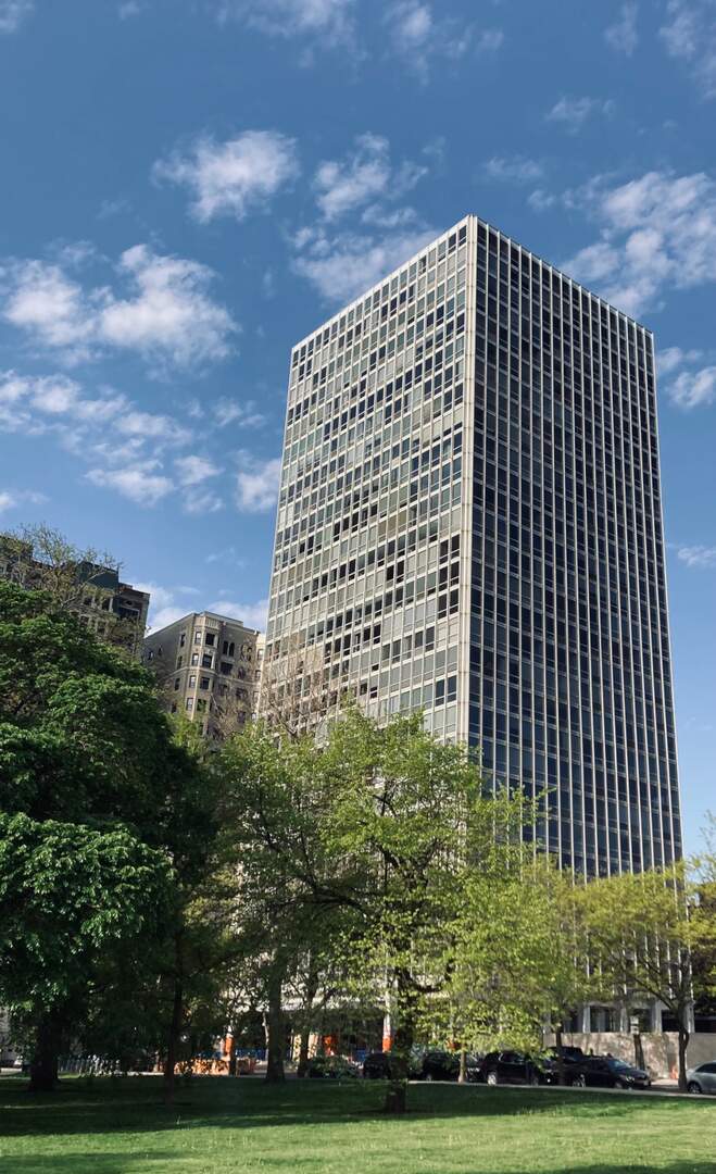 2400 N Lakeview Avenue #1016 property in Chicago