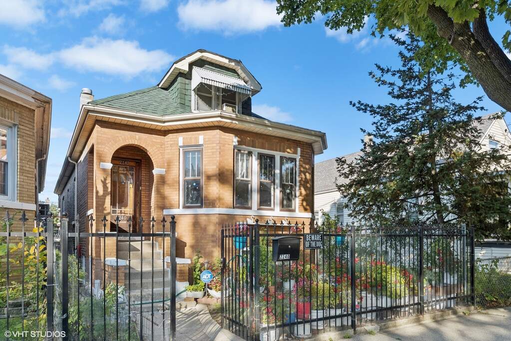 2240 N Parkside Avenue property in Chicago