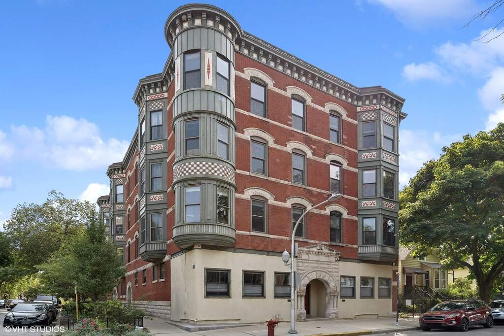 3055 N Seminary Avenue #3S property in Chicago