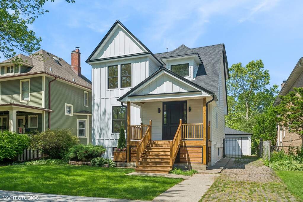4030 N Lowell Avenue property in Chicago