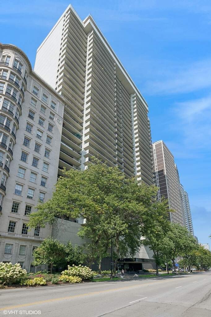 1212 N Lake Shore Drive #11BN property in Chicago
