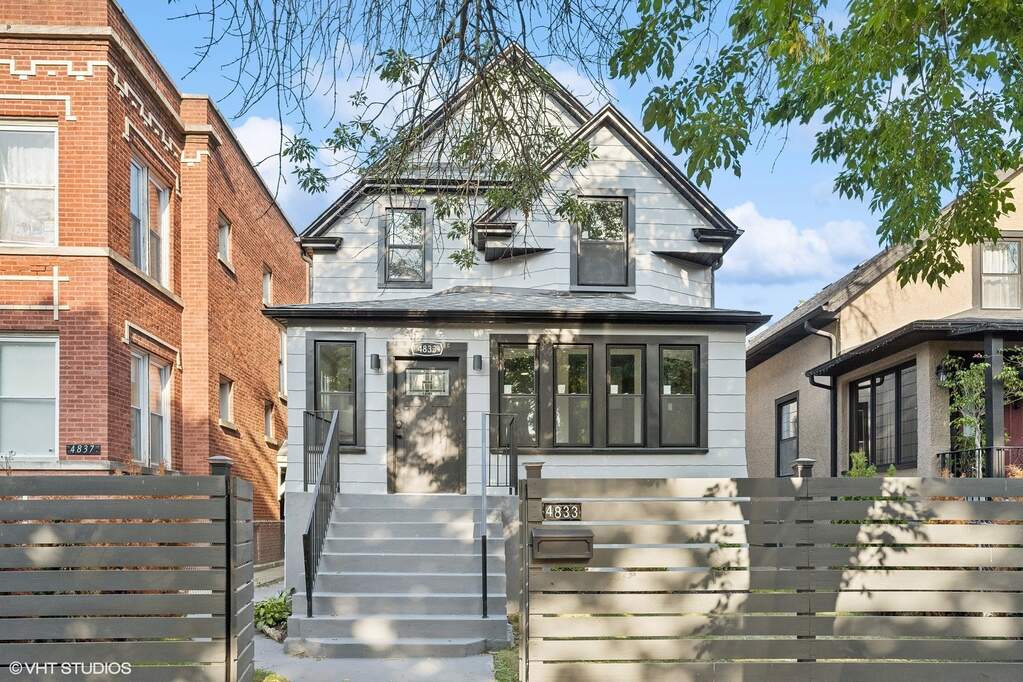 4833 N Saint Louis Avenue property in Chicago