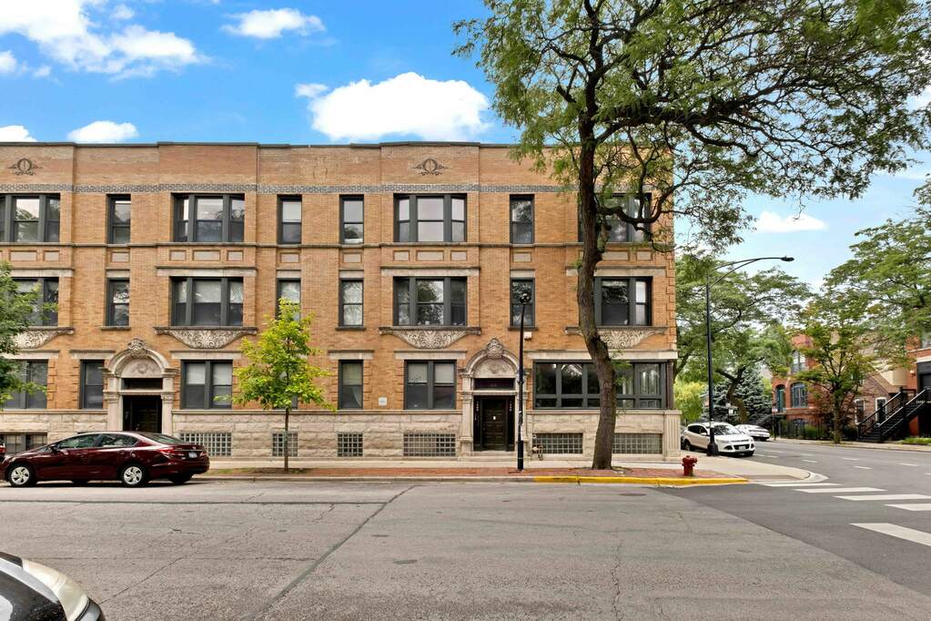 1402 W Flournoy Street #3 property in Chicago