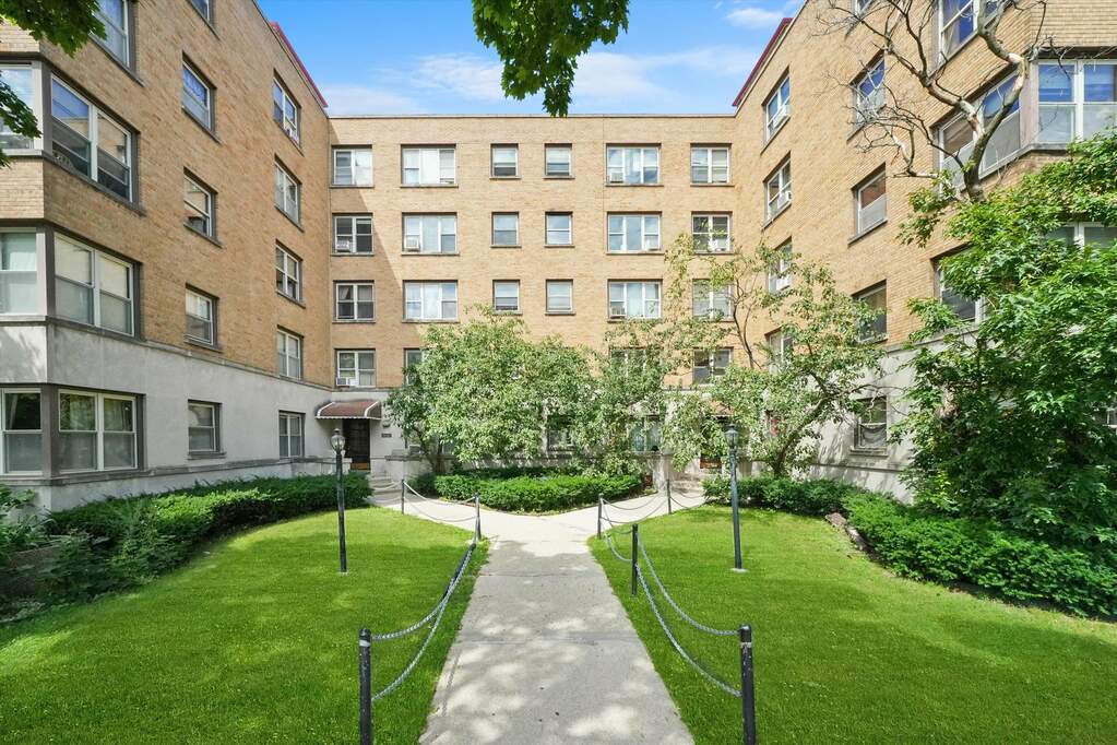 2610 W Balmoral Avenue #501 property in Chicago