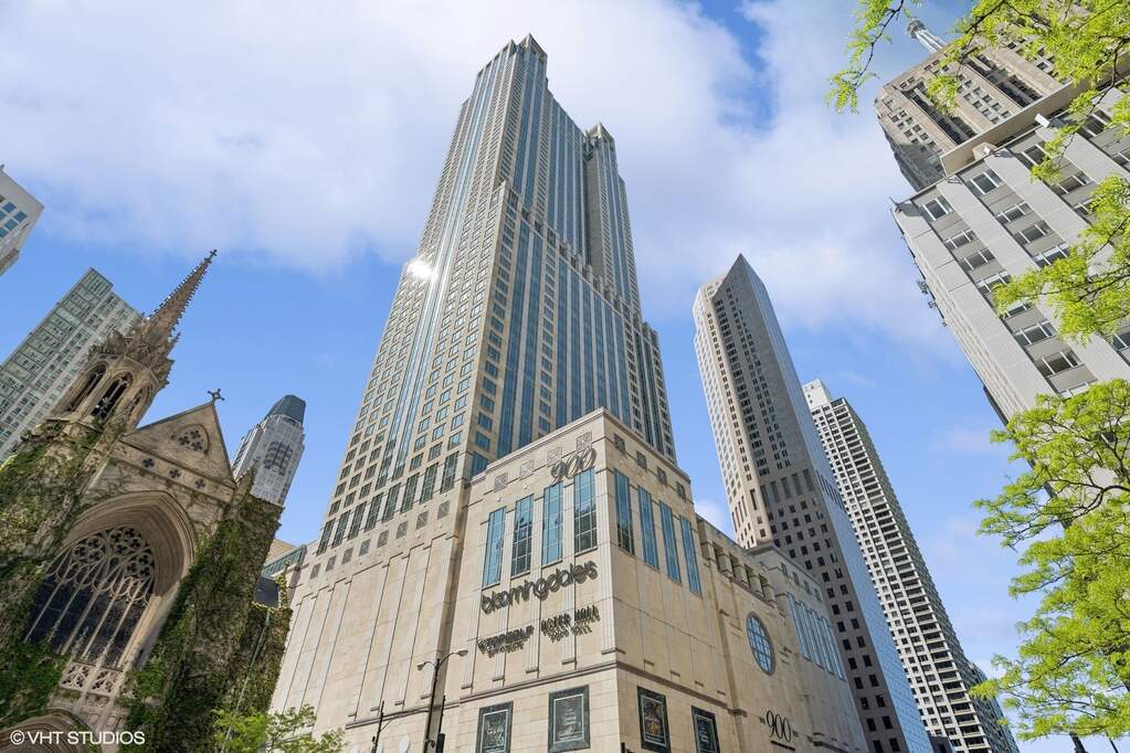 132 E Delaware Place #5405 property in Chicago