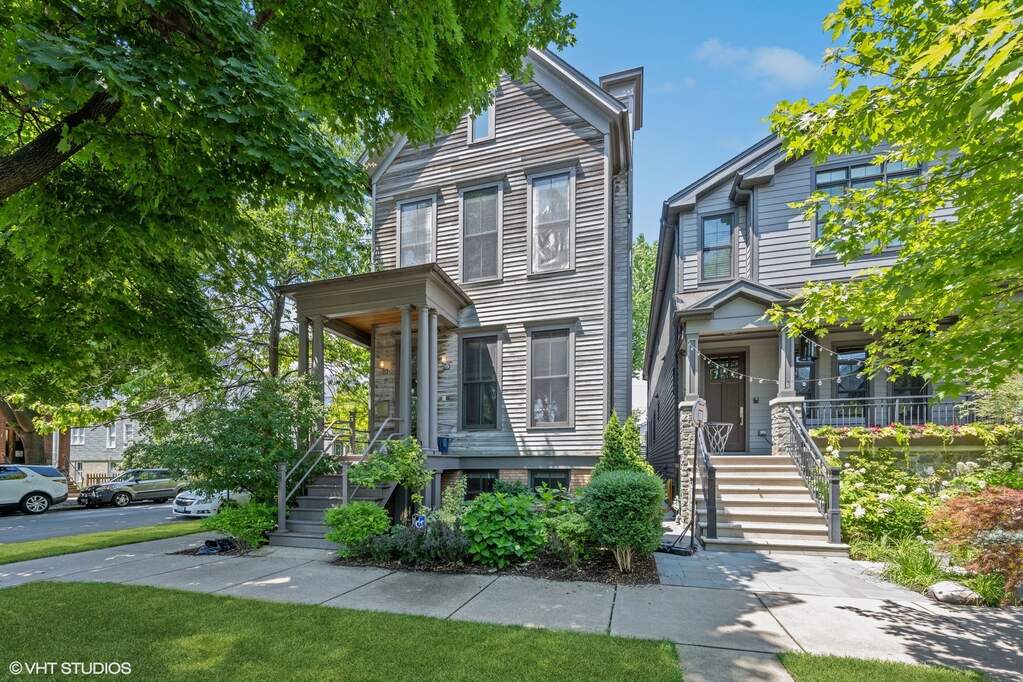 3300 N Hamilton Avenue property in Chicago