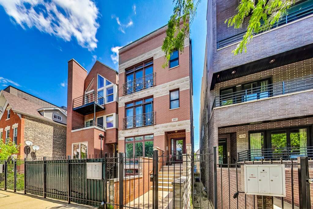1517 N Bosworth Avenue #3 property in Chicago