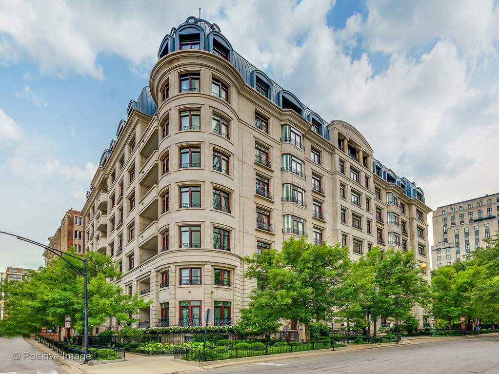 65 E Goethe Street #4E property in Chicago