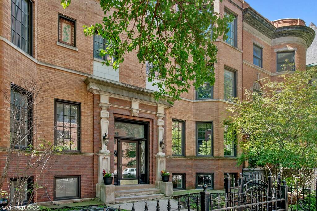 841 W Wellington Avenue #1 property in Chicago