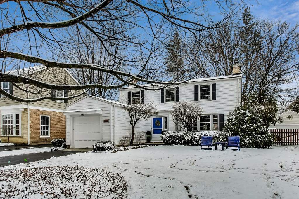 2237 Greenwood Avenue property in Wilmette