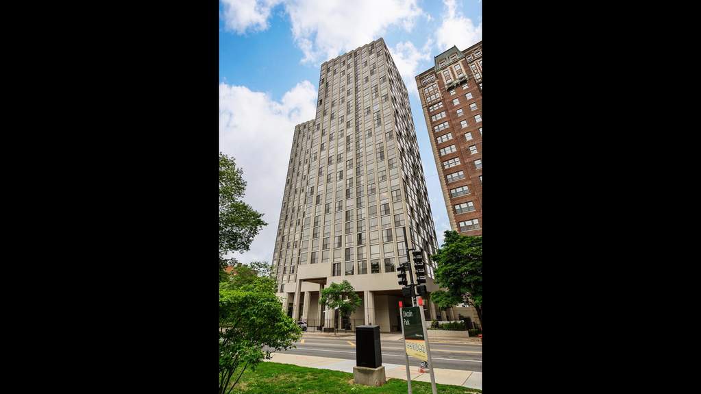 345 W Fullerton Parkway #810 property in Chicago