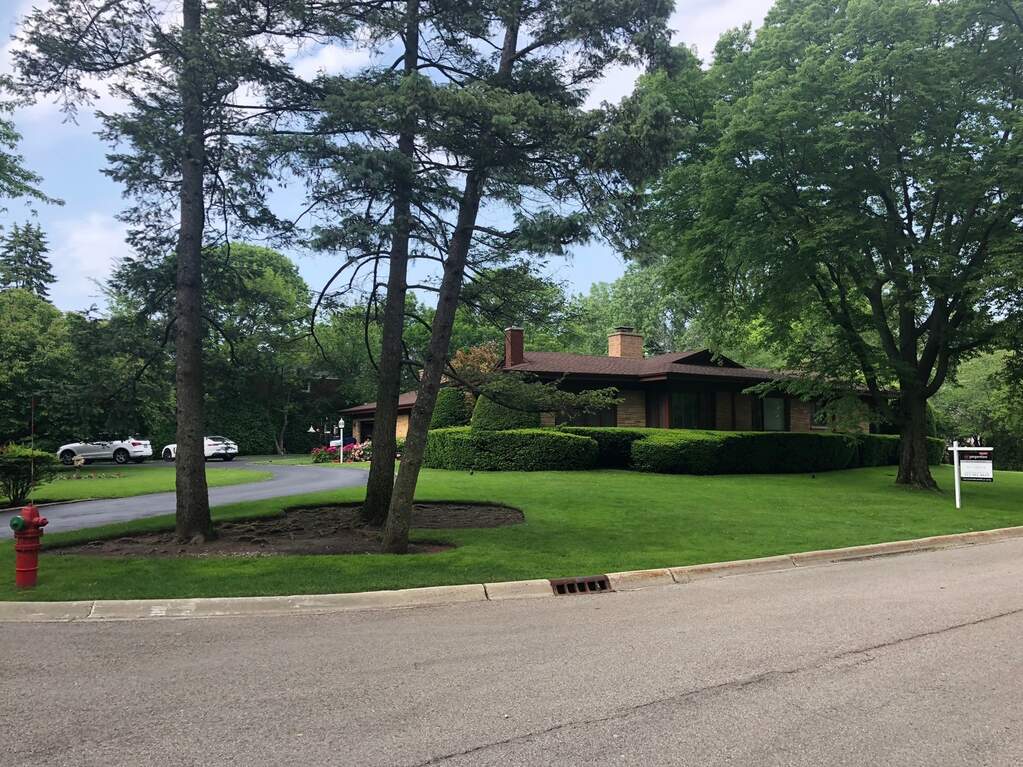1201 Longmeadow Lane property in Glencoe