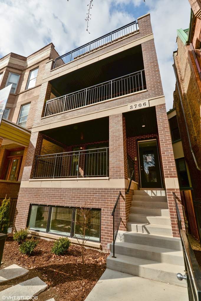 3706 N Damen Avenue #1 property in Chicago
