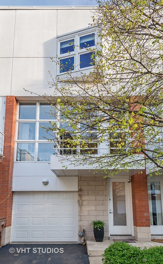 1747 W George Street property in Chicago