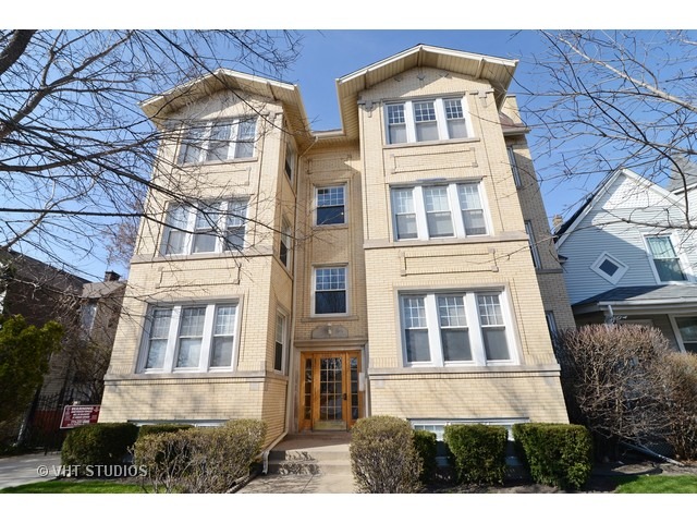 3912 W Byron Street #2W property in Chicago