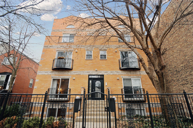 1506 N Campbell Avenue #1S property in Chicago