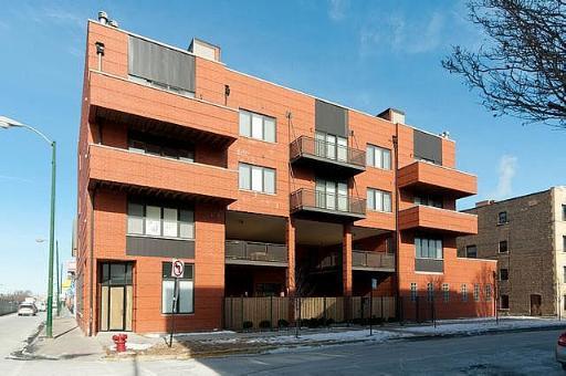 2358 W School Street #2E property in Chicago