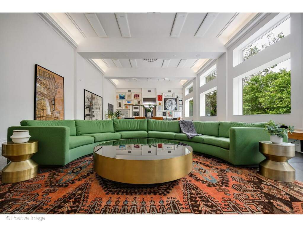 Designer kitchen and refined entertaining spaces