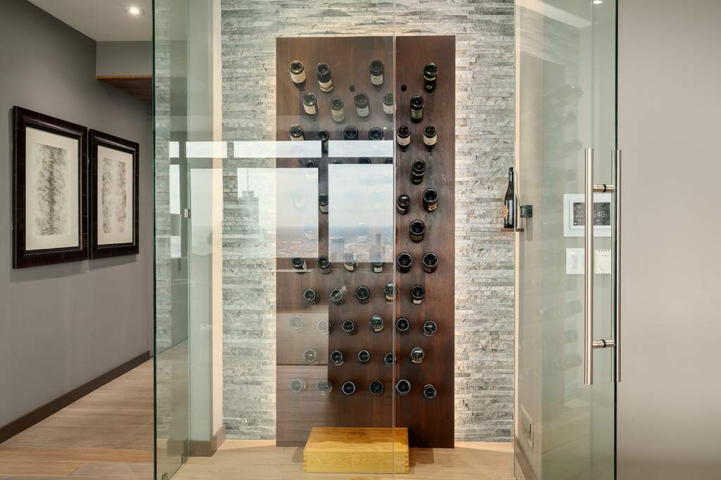 Designer kitchen and refined entertaining spaces