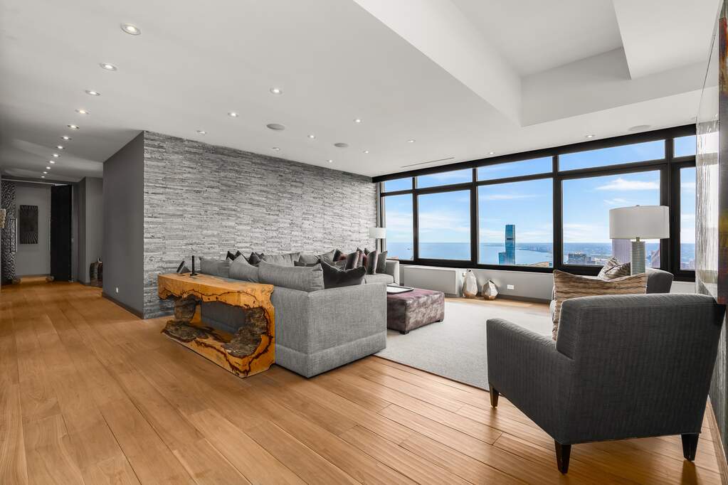 Private full-floor residence detail at Park Tower