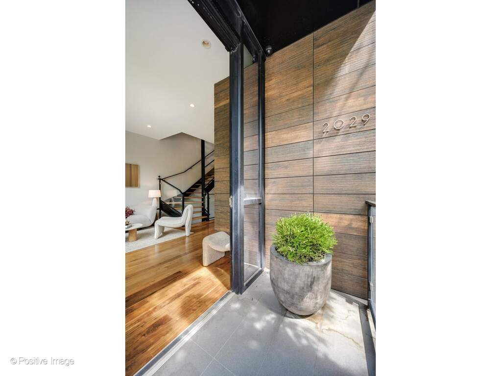 Luxury living space with panoramic Chicago views