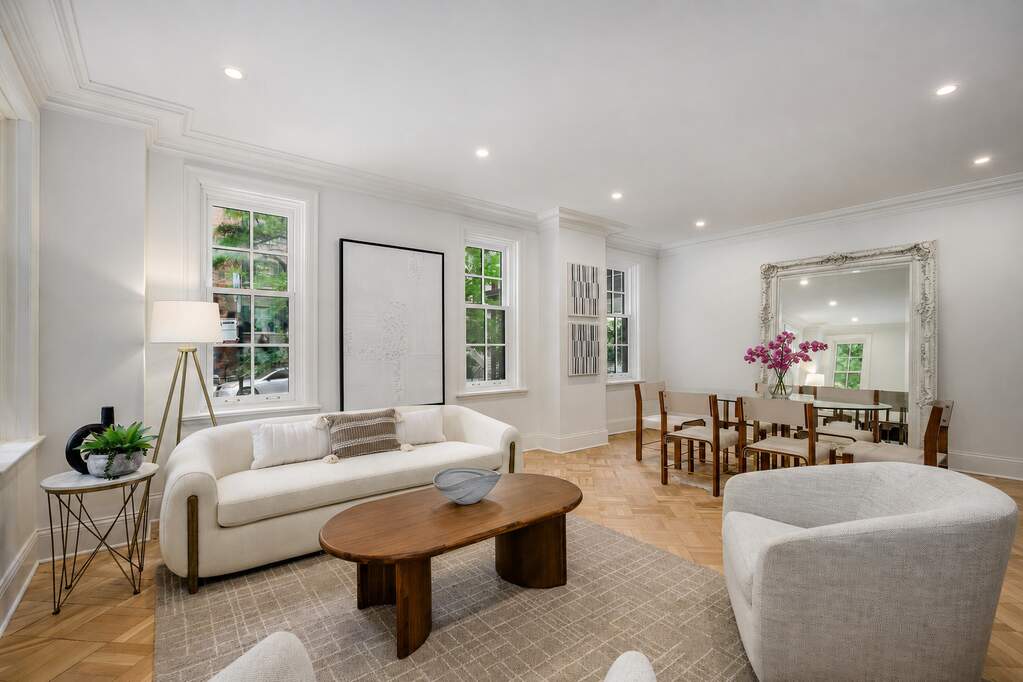 Designer kitchen and refined entertaining spaces