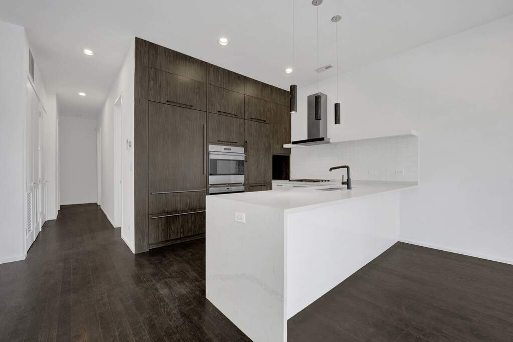 Designer kitchen and refined entertaining spaces