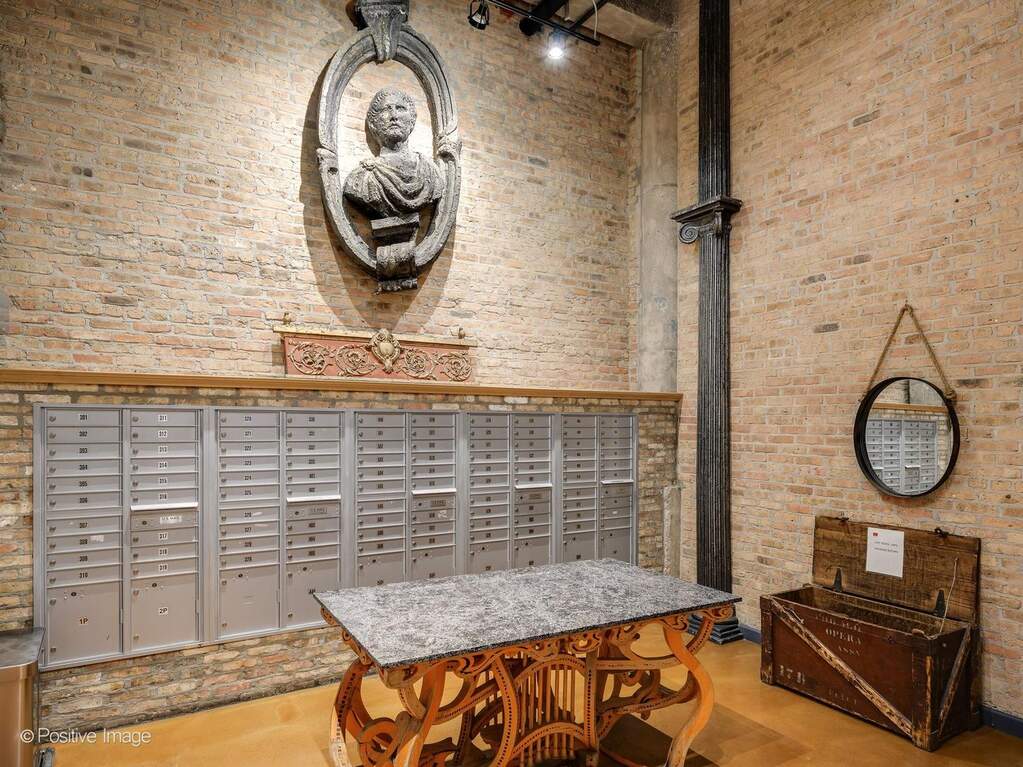 Penthouse bedroom suite overlooking Chicago