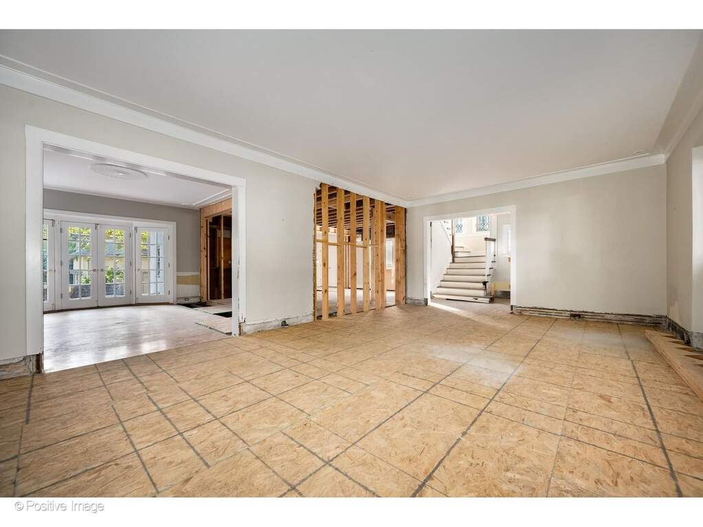 Private full-floor residence detail at Park Tower