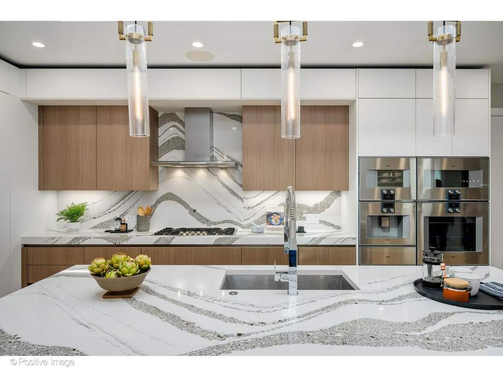 Designer kitchen and refined entertaining spaces