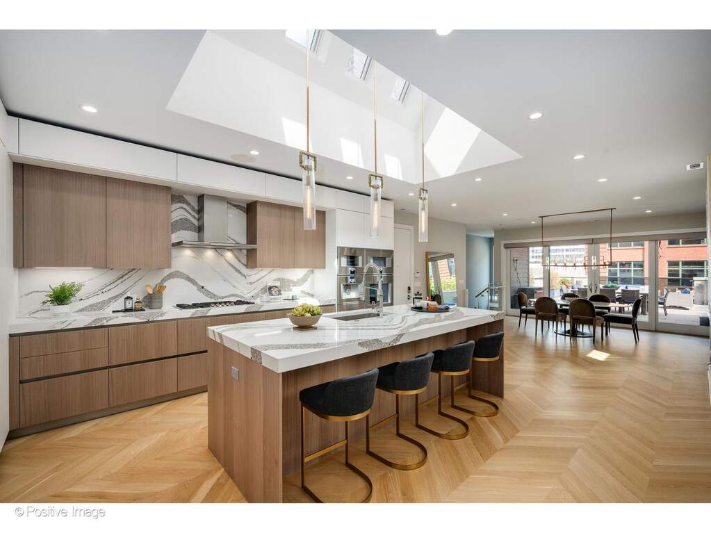 Private full-floor residence detail at Park Tower