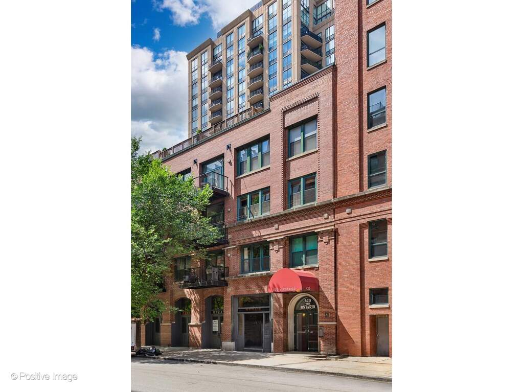 420 W Ontario Street #405 property in Chicago